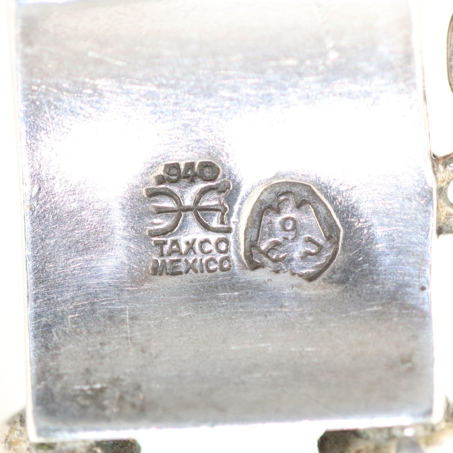 Vintage Hector Aguilar Taxco Jewelry | Concave Panel and Ball Handcrafted Bracelet Mexico - Carmel FSJ