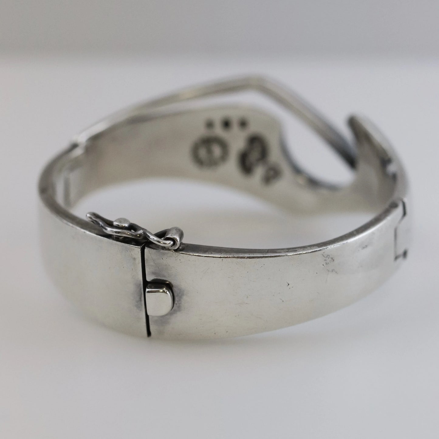 Vintage Sigi Pineda Taxco Jewelry | Modernist Solid Hinged Bracelet - Carmel Fine Silver Jewelry