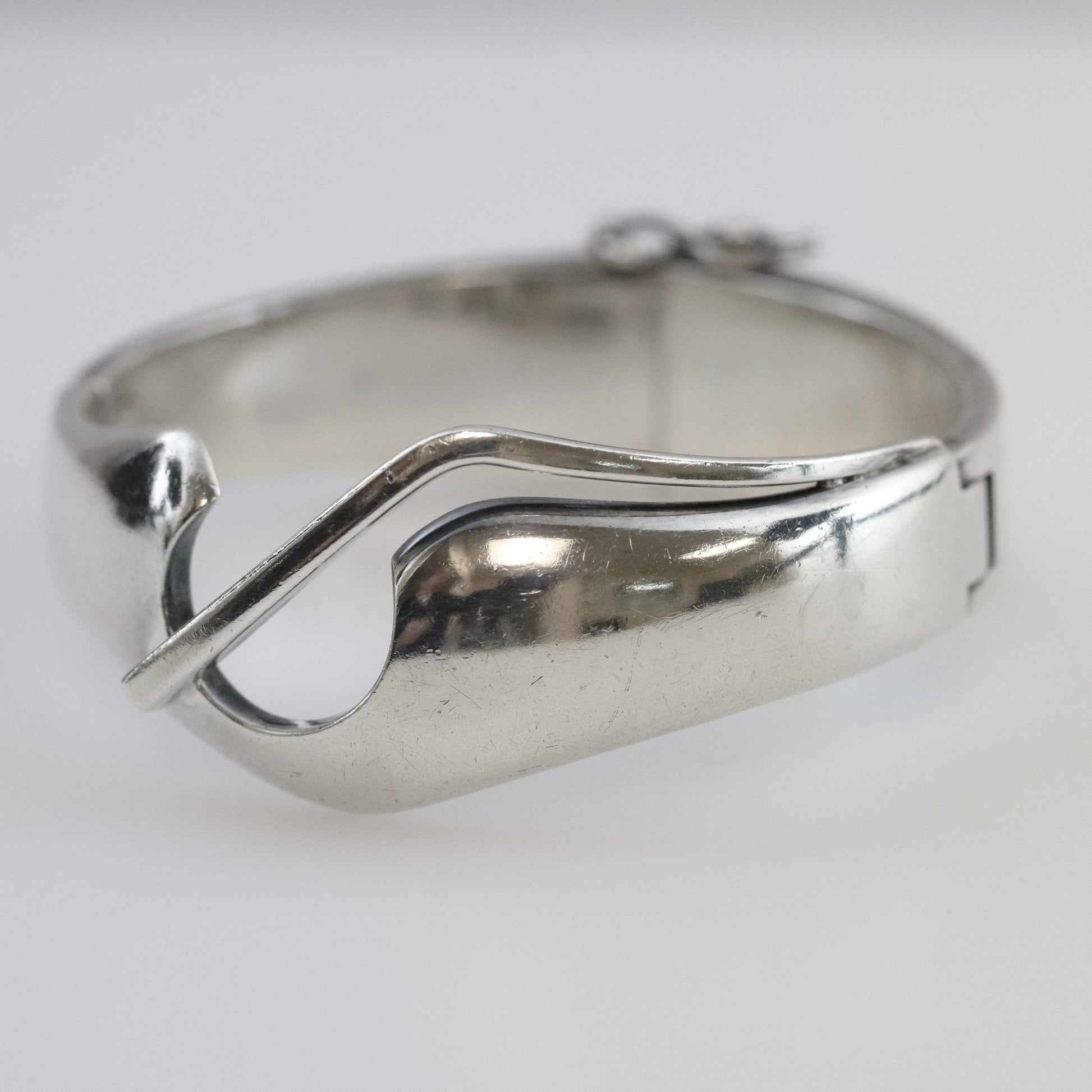 Vintage Sigi Pineda Taxco Jewelry | Modernist Solid Hinged Bracelet - Carmel Fine Silver Jewelry