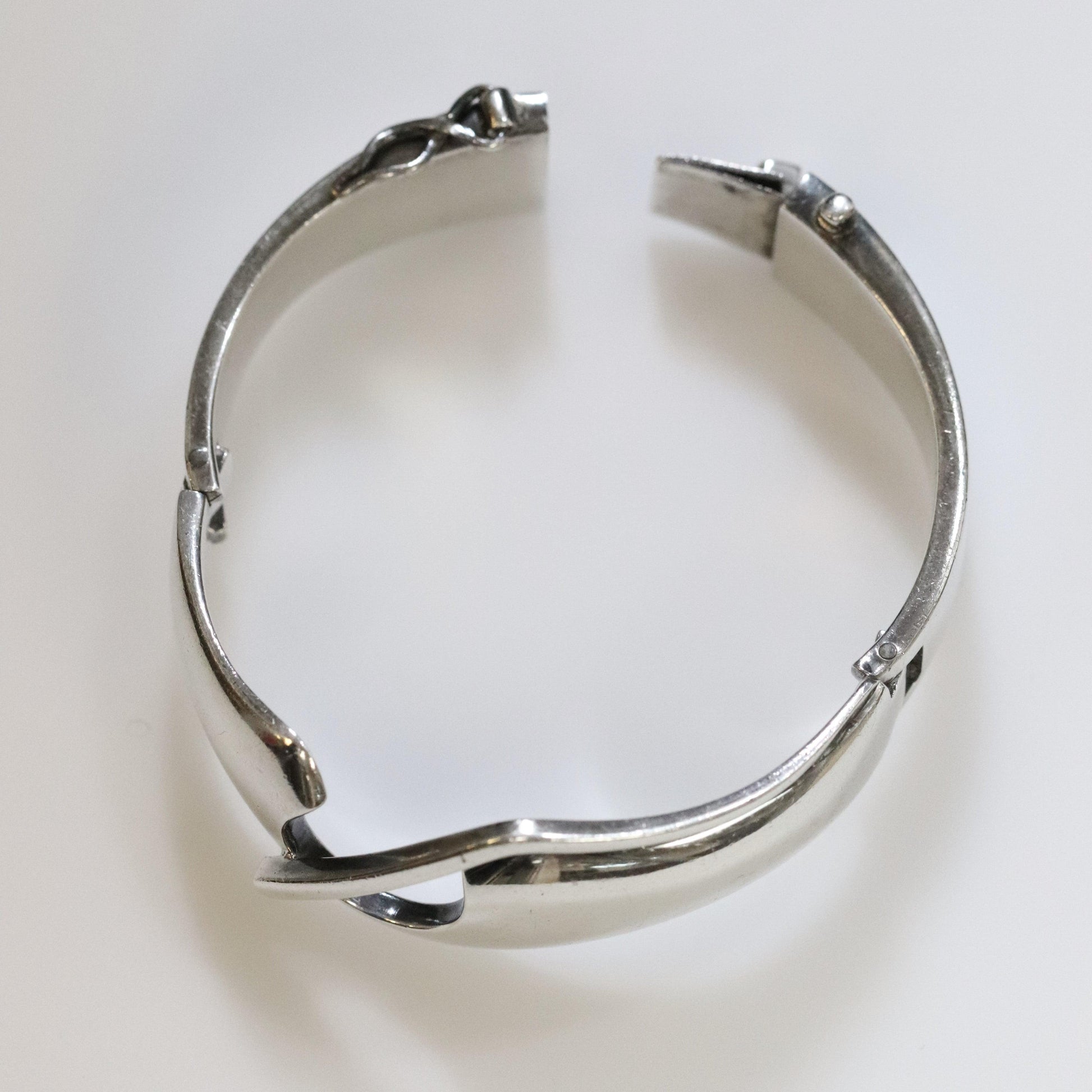 Vintage Sigi Pineda Taxco Jewelry | Modernist Solid Hinged Bracelet - Carmel Fine Silver Jewelry