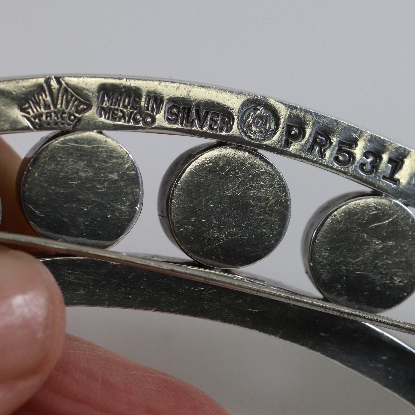 Antonio Pineda Brooch | Taxco Mid-Century Modernist Onyx Arched Pin | Vintage 970 Sterling Silver Mexico - Carmel FSJ