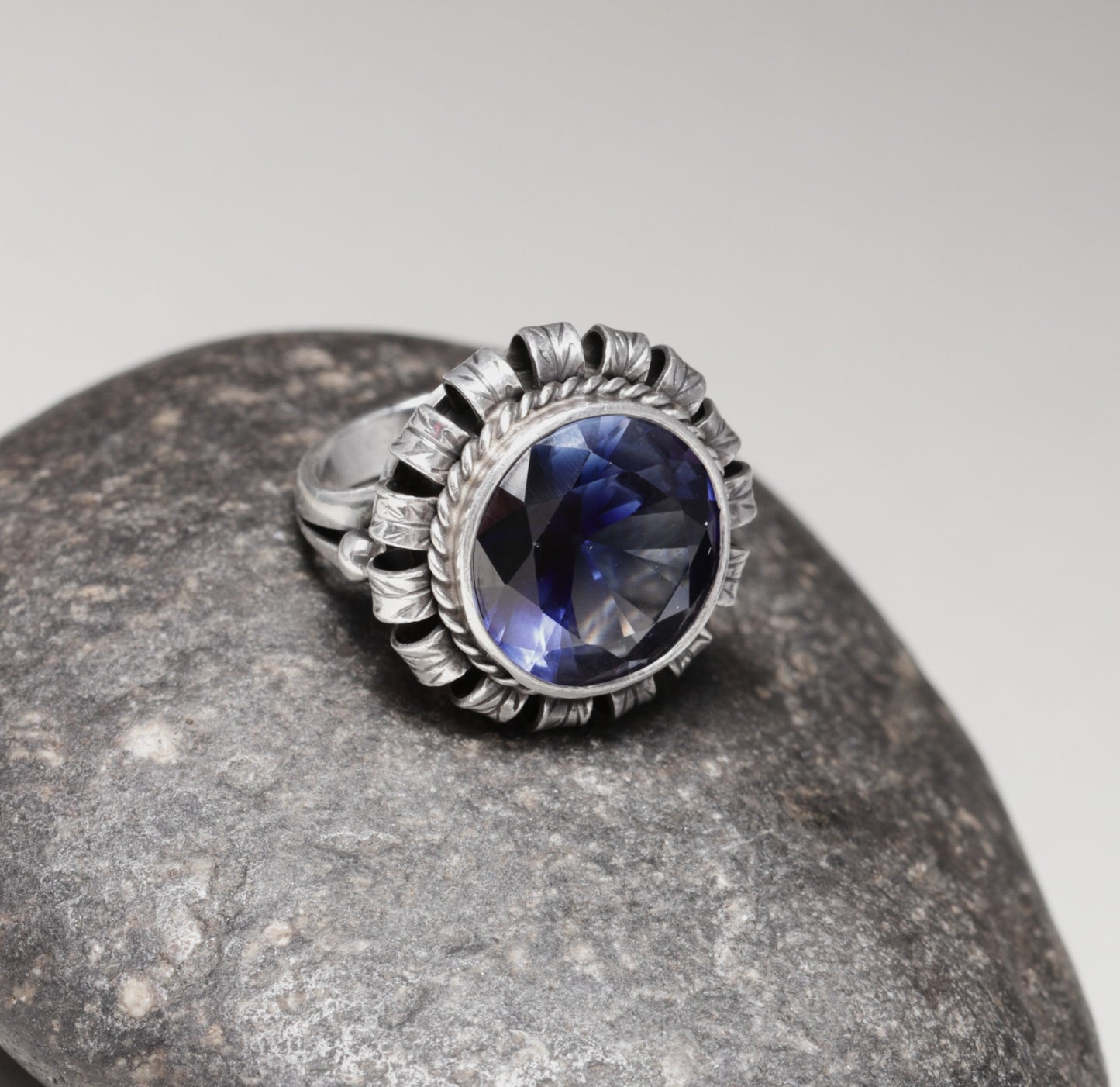 Vintage The Kalo Shop Jewelry | The Kalo Shop Round Synthetic Sapphire Ring