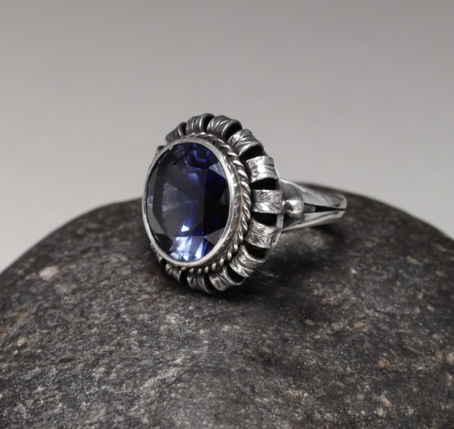 Vintage The Kalo Shop Jewelry | The Kalo Shop Round Synthetic Sapphire Ring