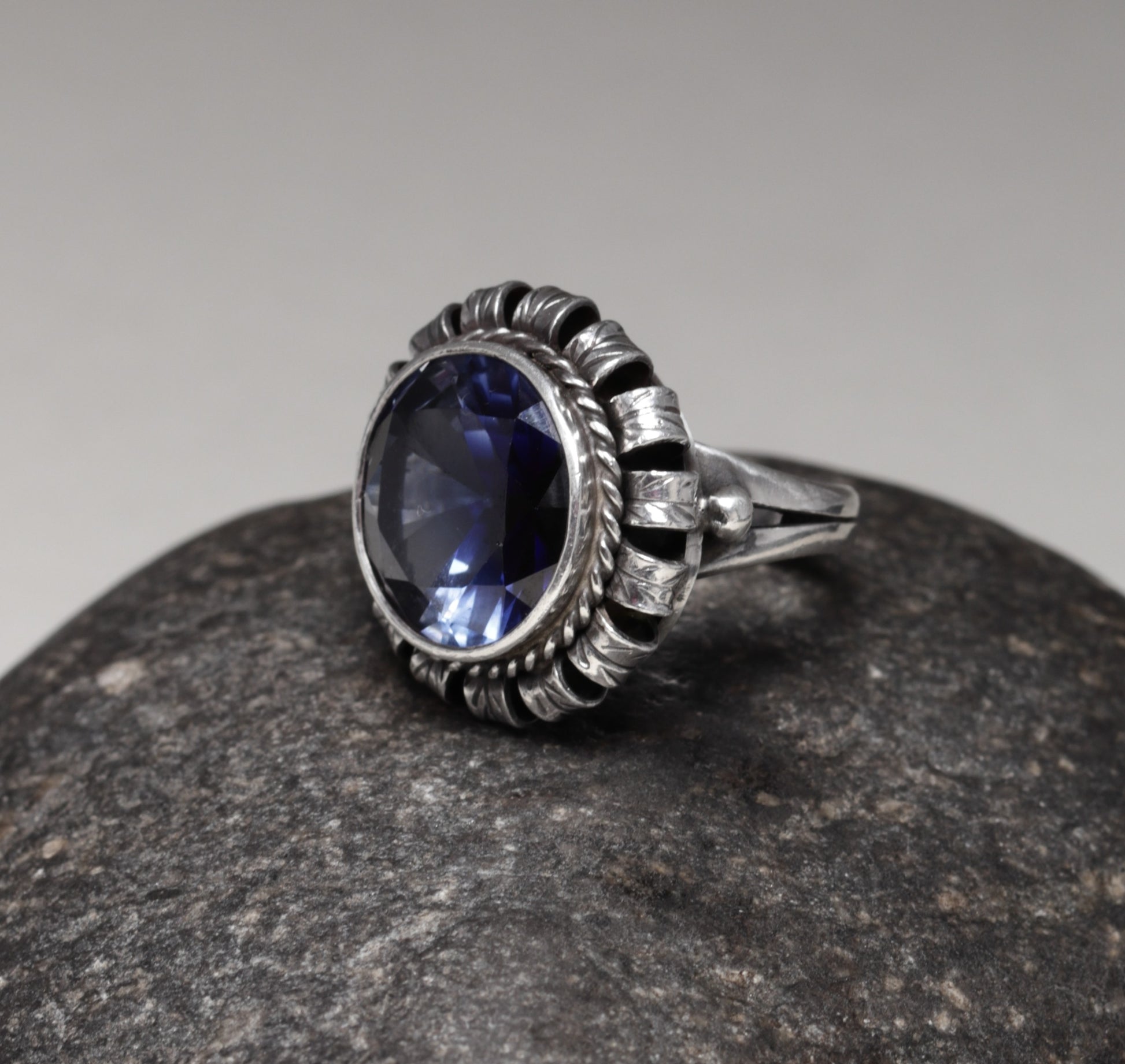 Vintage The Kalo Shop Jewelry | The Kalo Shop Round Synthetic Sapphire Ring