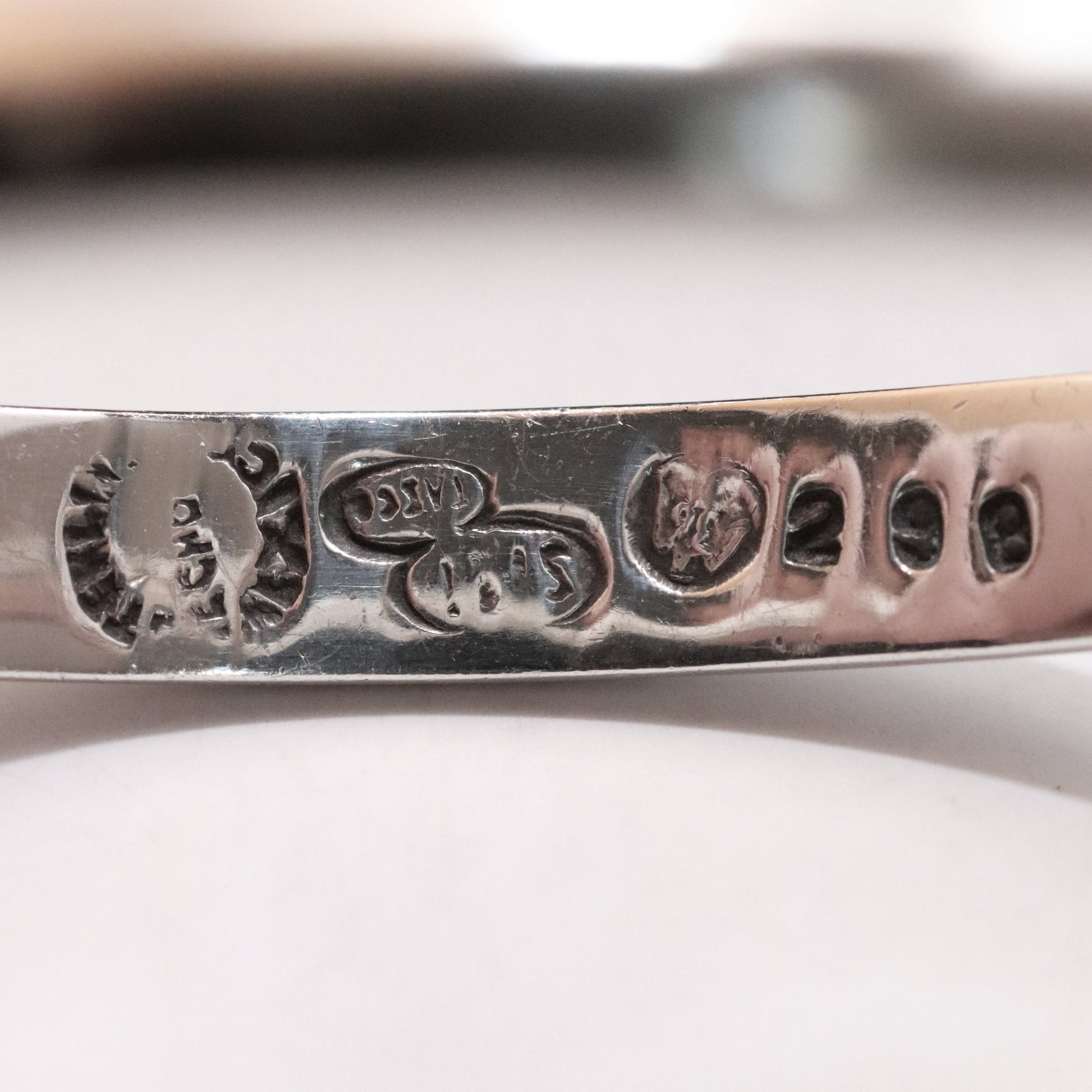 Vintage Sigi Pineda Taxco Jewelry | Solid Sterling Silver Modernist Hinged Bangle Bracelet