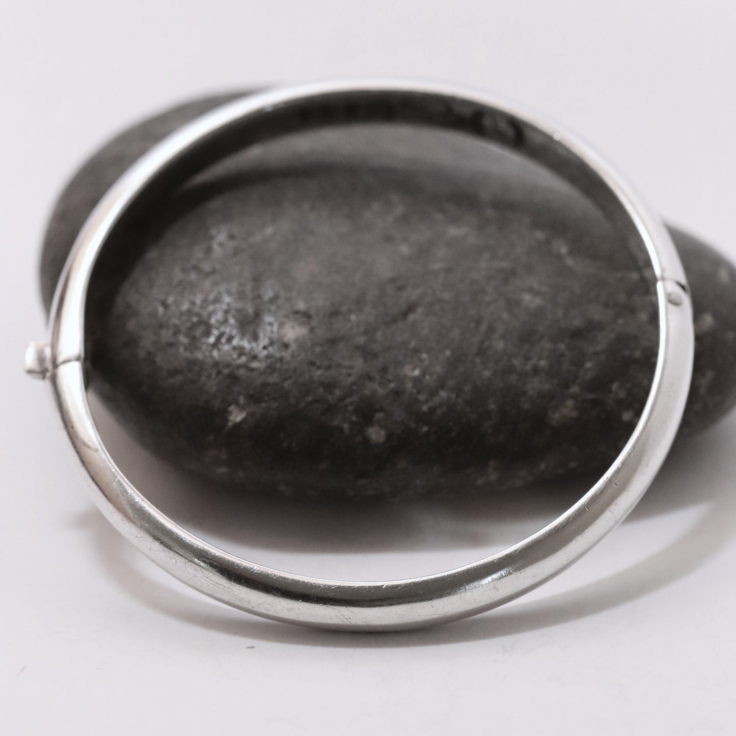 Vintage Sigi Pineda Taxco Jewelry | Solid Sterling Silver Modernist Hinged Bangle Bracelet