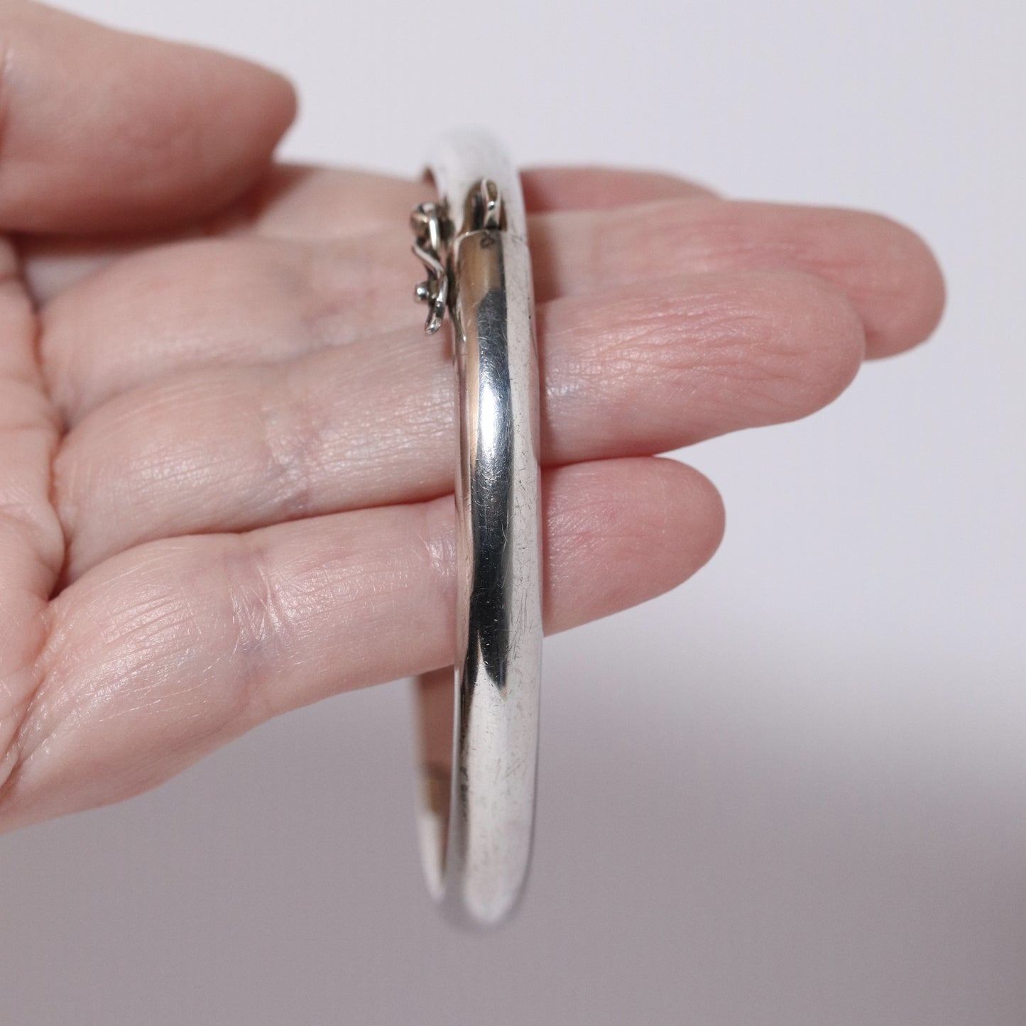 Vintage Sigi Pineda Taxco Jewelry | Solid Sterling Silver Modernist Hinged Bangle Bracelet