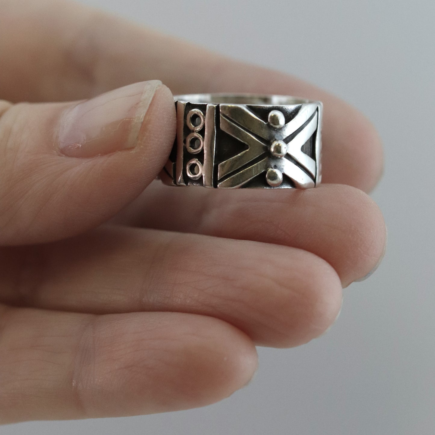 Vintage Taxco Silver Mexican Jewelry | Patterned Handcrafted Band Ring