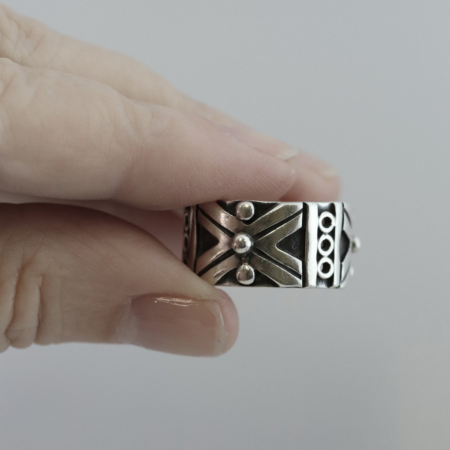 Vintage Taxco Silver Mexican Jewelry | Patterned Handcrafted Band Ring