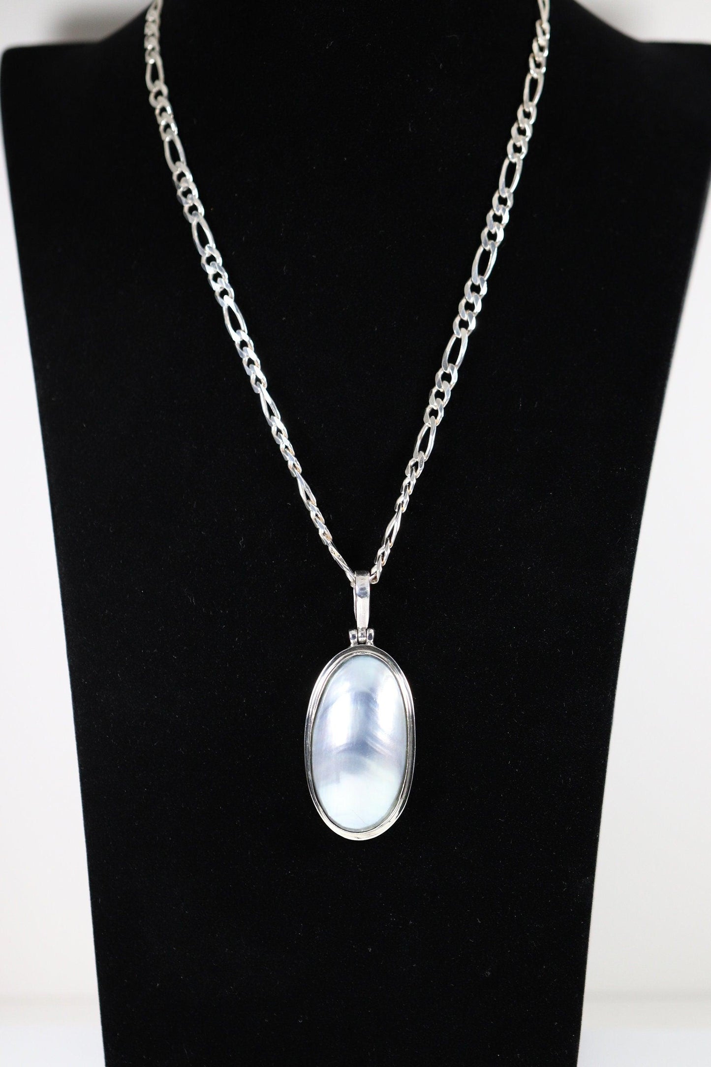 Mother of Pearl Necklace Pendant | Vintage Sterling Silver | 18" Heavy Figaro Chain - Carmel FSJ