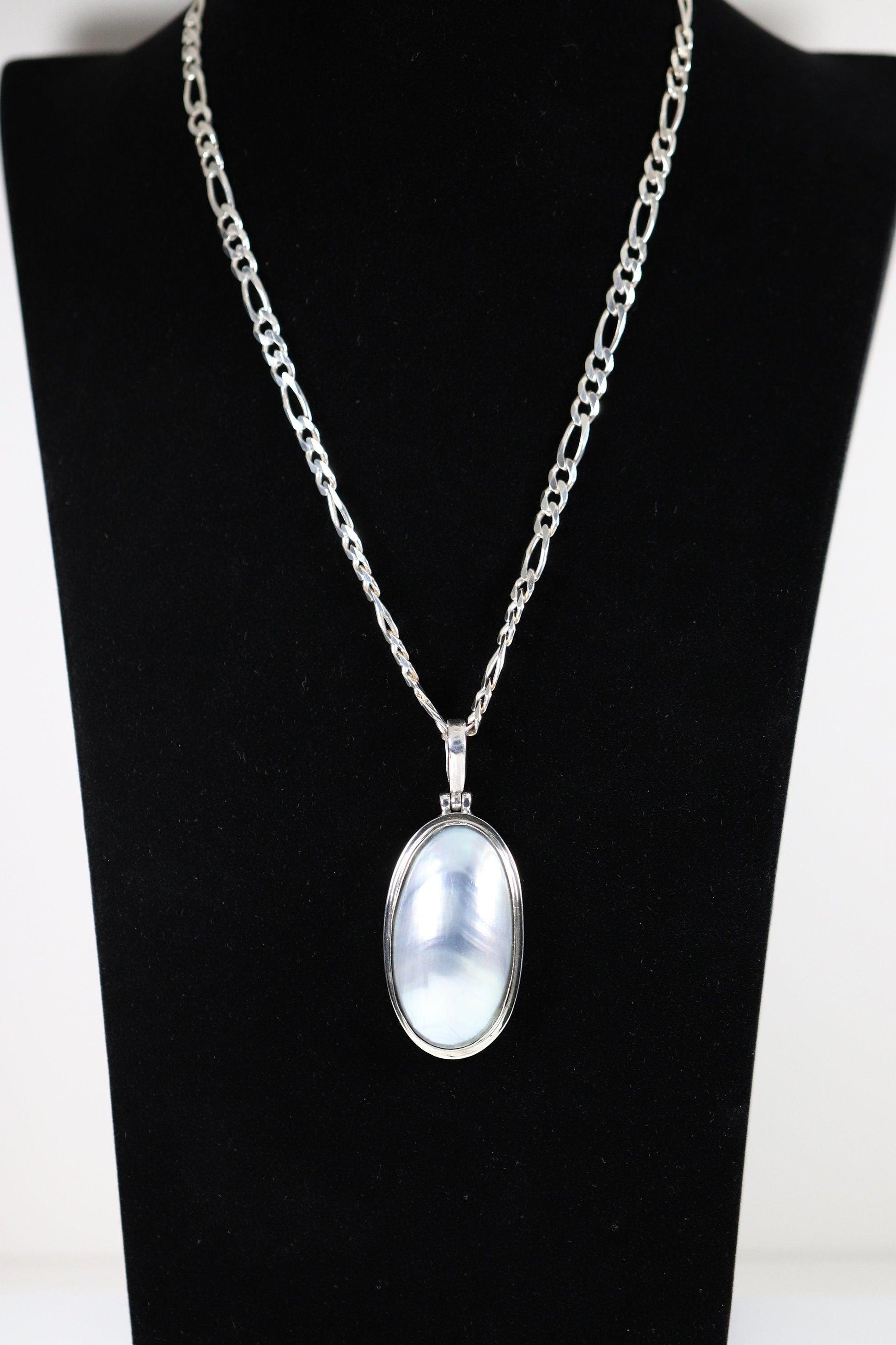 Mother of Pearl Necklace Pendant | Vintage Sterling Silver | 18" Heavy Figaro Chain - Carmel FSJ