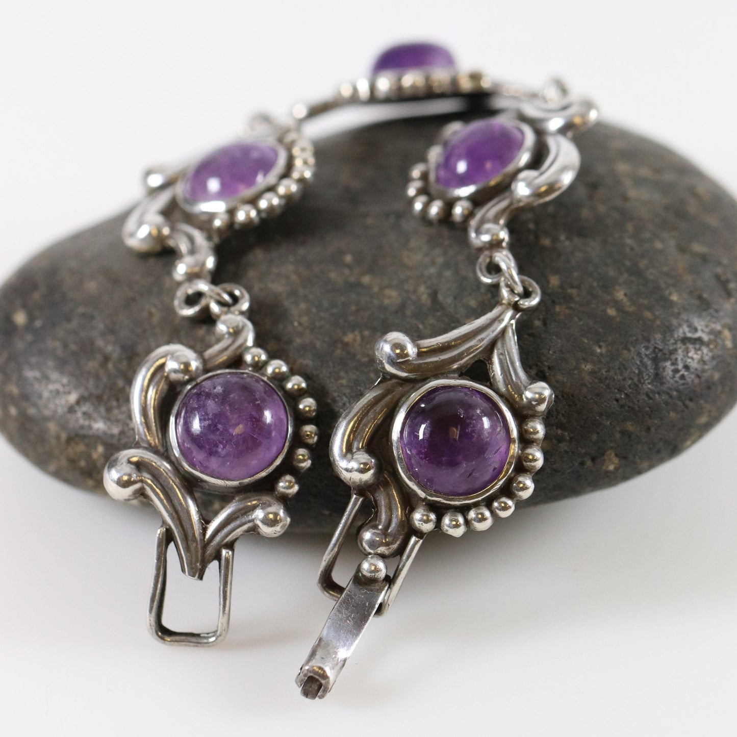 SOLD OUT: Floral Amethyst Los Castillo Bracelet - Carmel FSJ