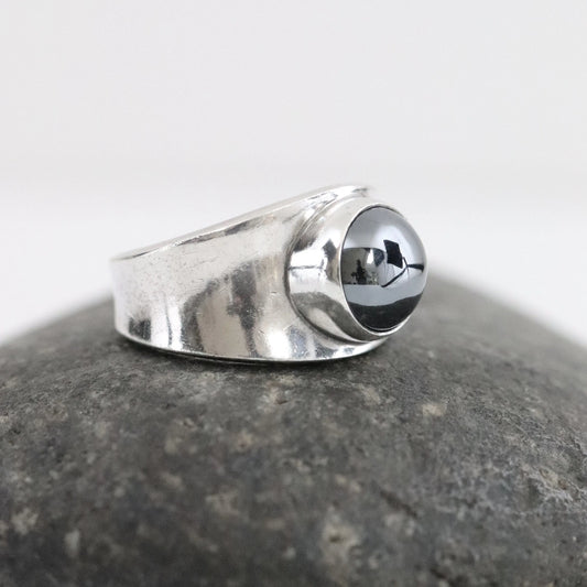 SOLD OUT: Georg Jensen Hematite Ring 124 US 6 1/2 | Vintage Sterling Silver | Poul Hansen Modernist - Carmel FSJ