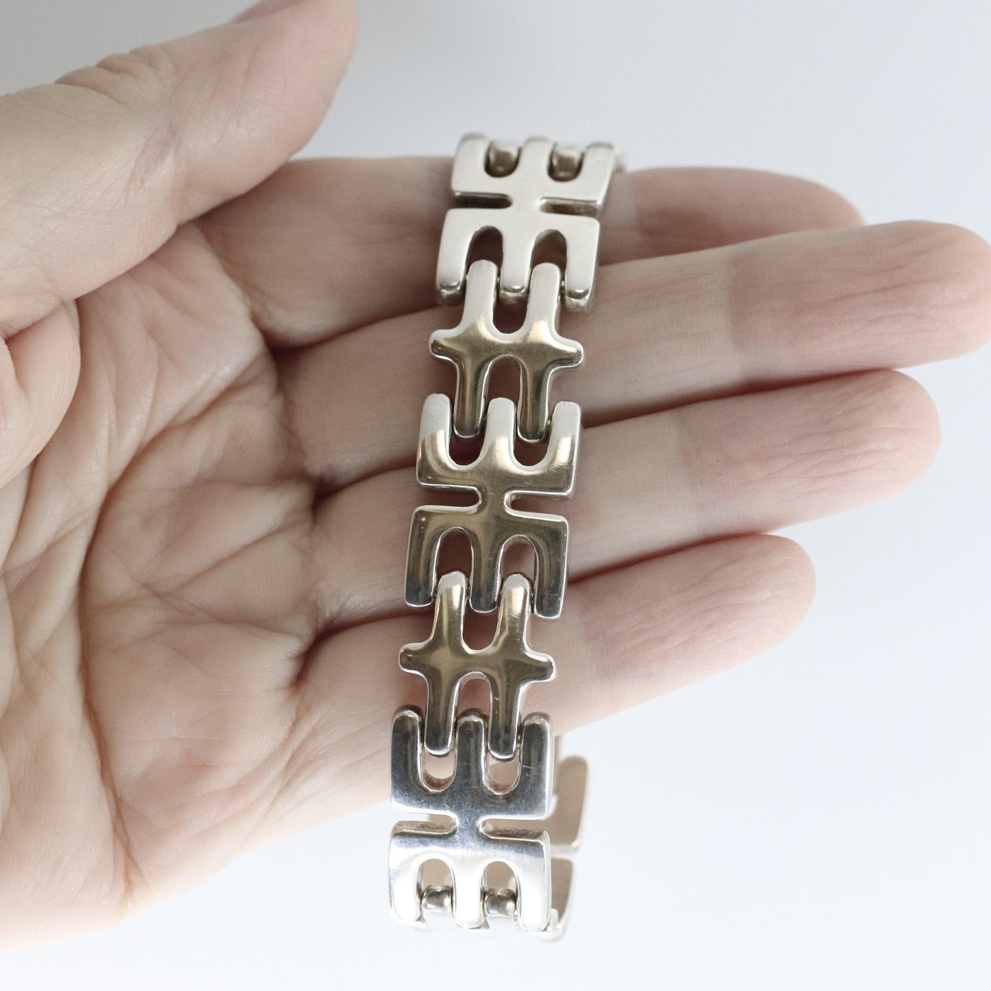 SOLD OUT: GEORG JENSEN MODERNIST BRACELET 103 - Carmel FSJ