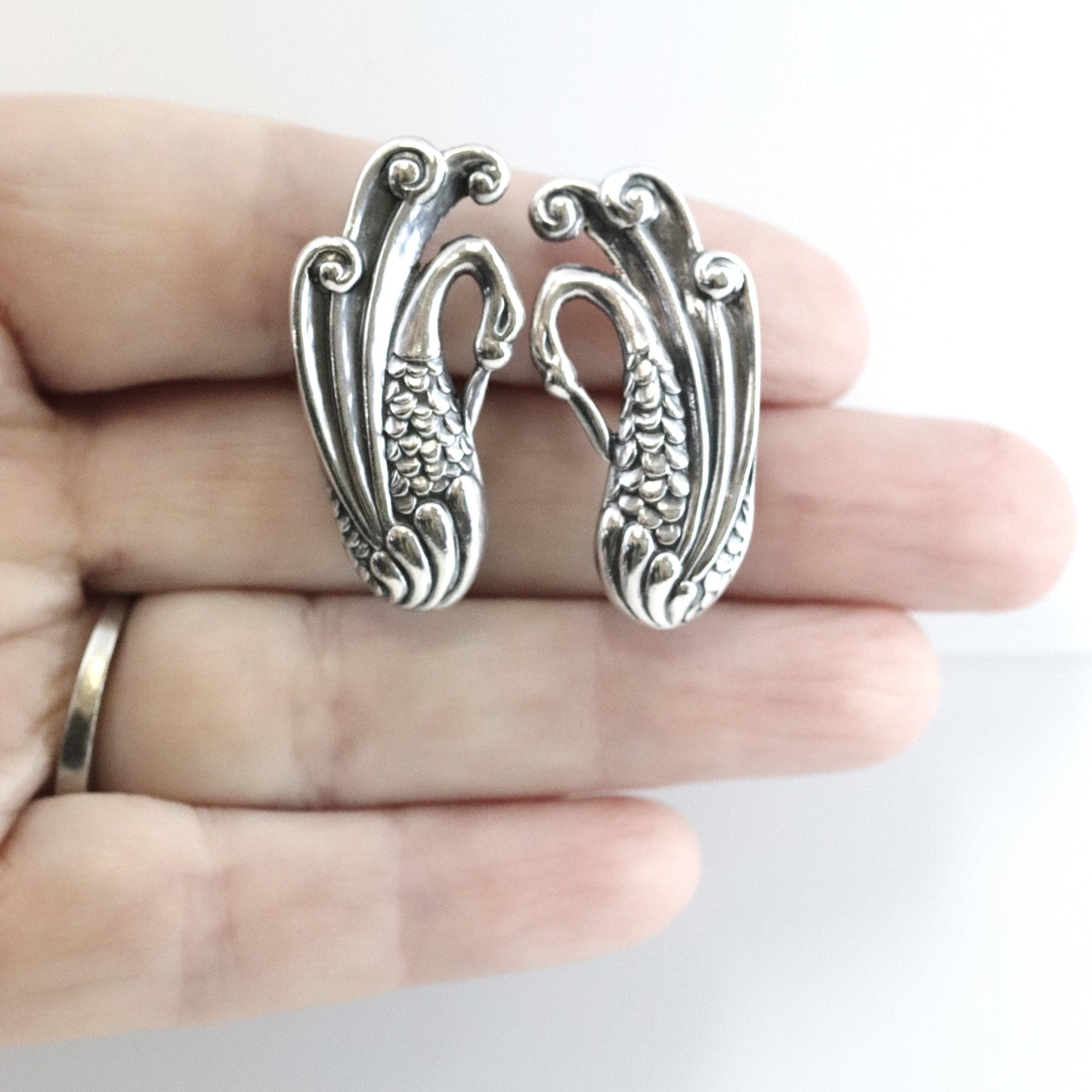 SOLD OUT: SWAN MARGOT DE TAXCO EARRINGS - Carmel FSJ