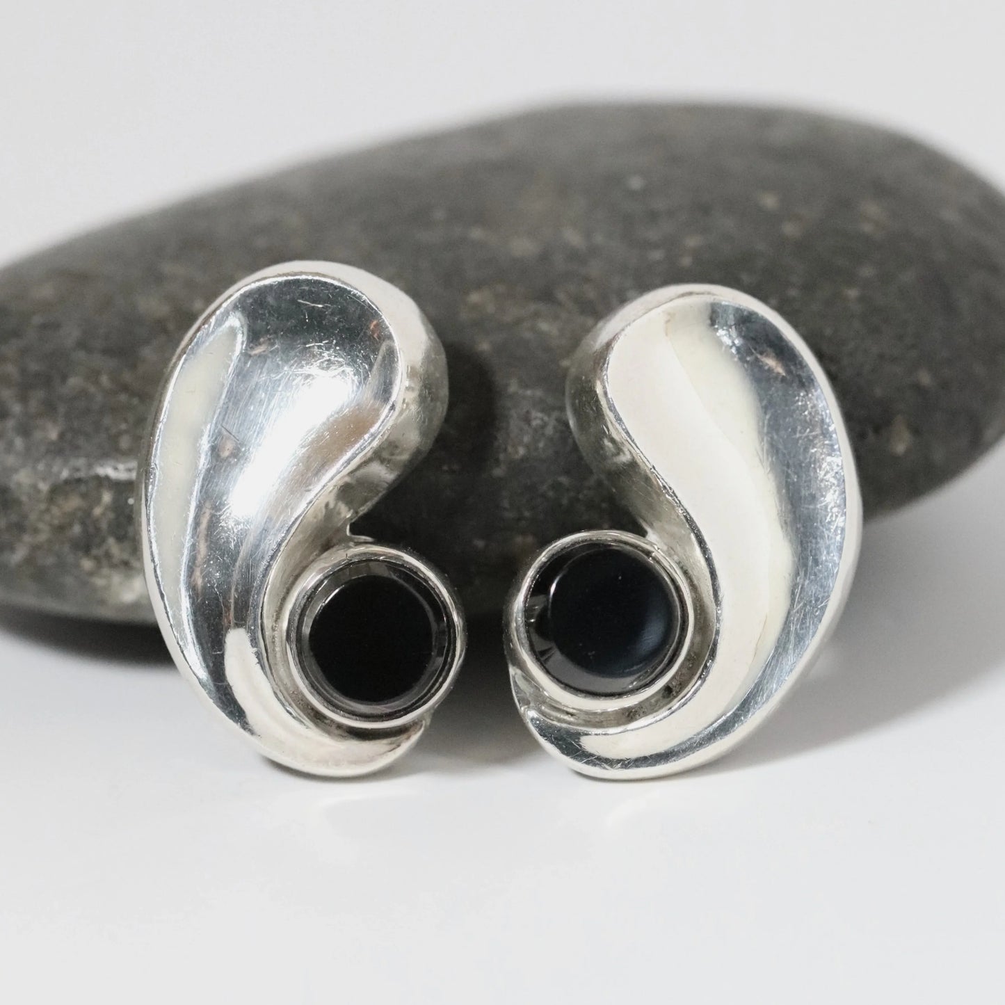 SOLD OUT: Vintage Antonio Pineda Jewelry | Chunky Modernist Onyx Clip Earrings Mexico - Carmel Fine Silver Jewelry