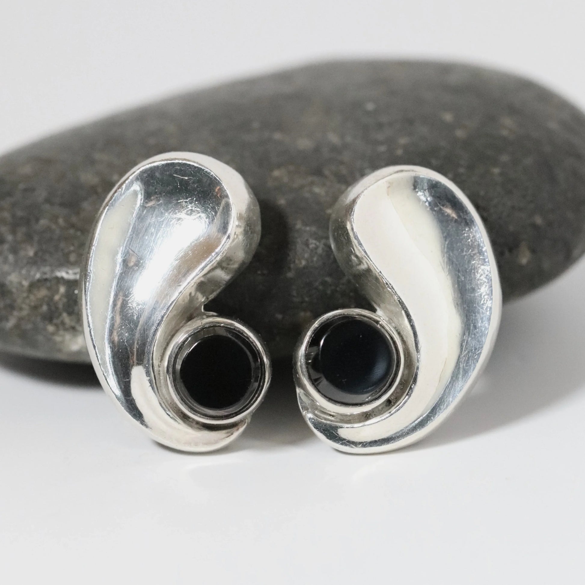 SOLD OUT: Vintage Antonio Pineda Jewelry | Chunky Modernist Onyx Clip Earrings Mexico - Carmel Fine Silver Jewelry