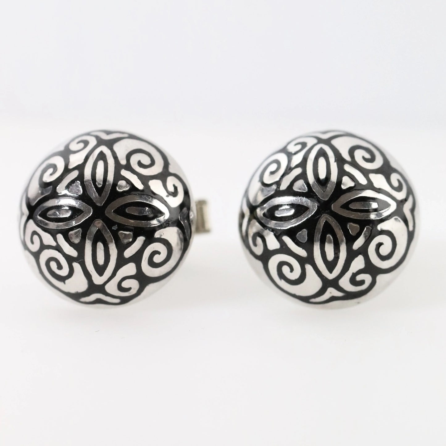 SOLD OUT: Vintage Margot de Taxco Jewelry | Round Floral Enamel Cufflinks - Carmel Fine Silver Jewelry