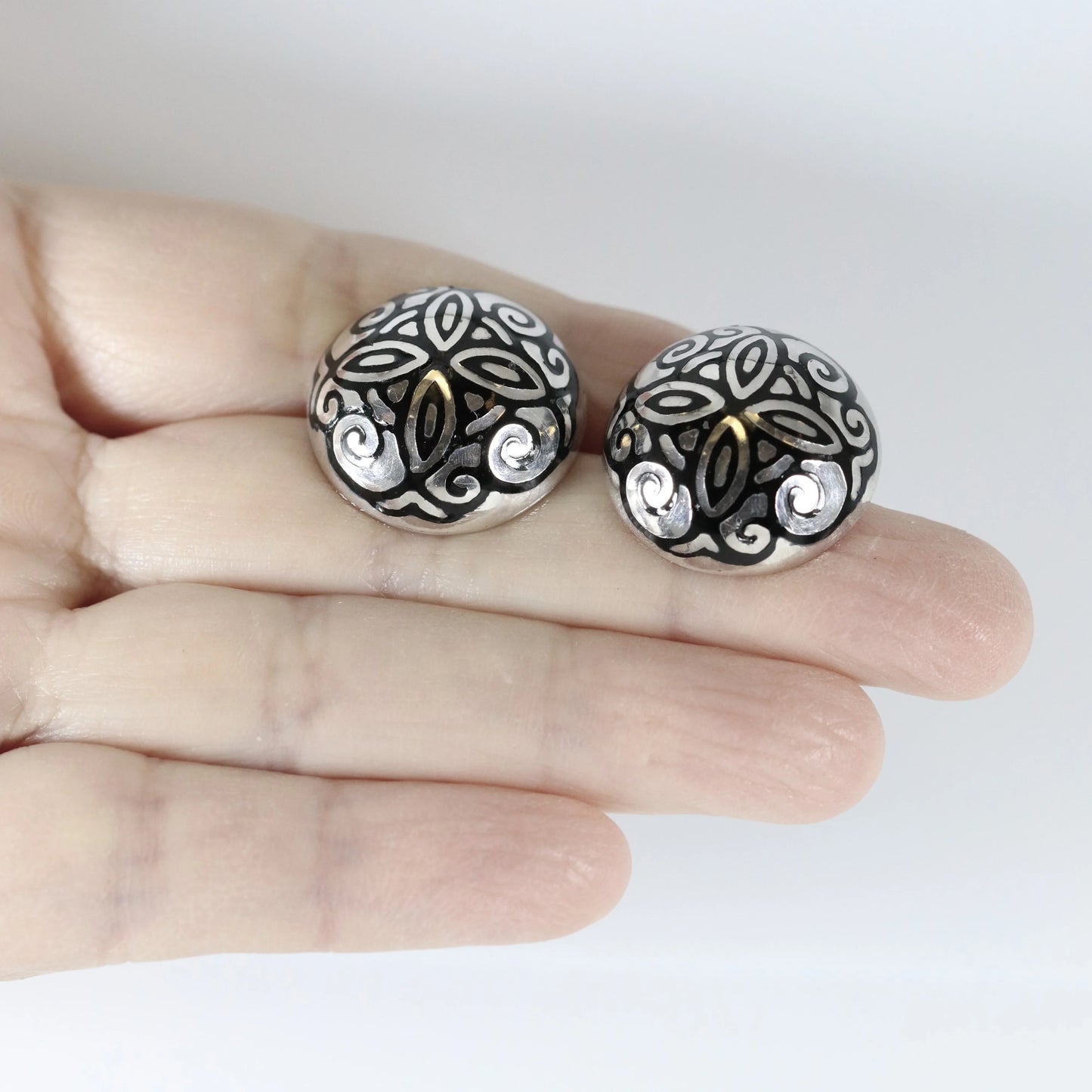 SOLD OUT: Vintage Margot de Taxco Jewelry | Round Floral Enamel Cufflinks - Carmel Fine Silver Jewelry