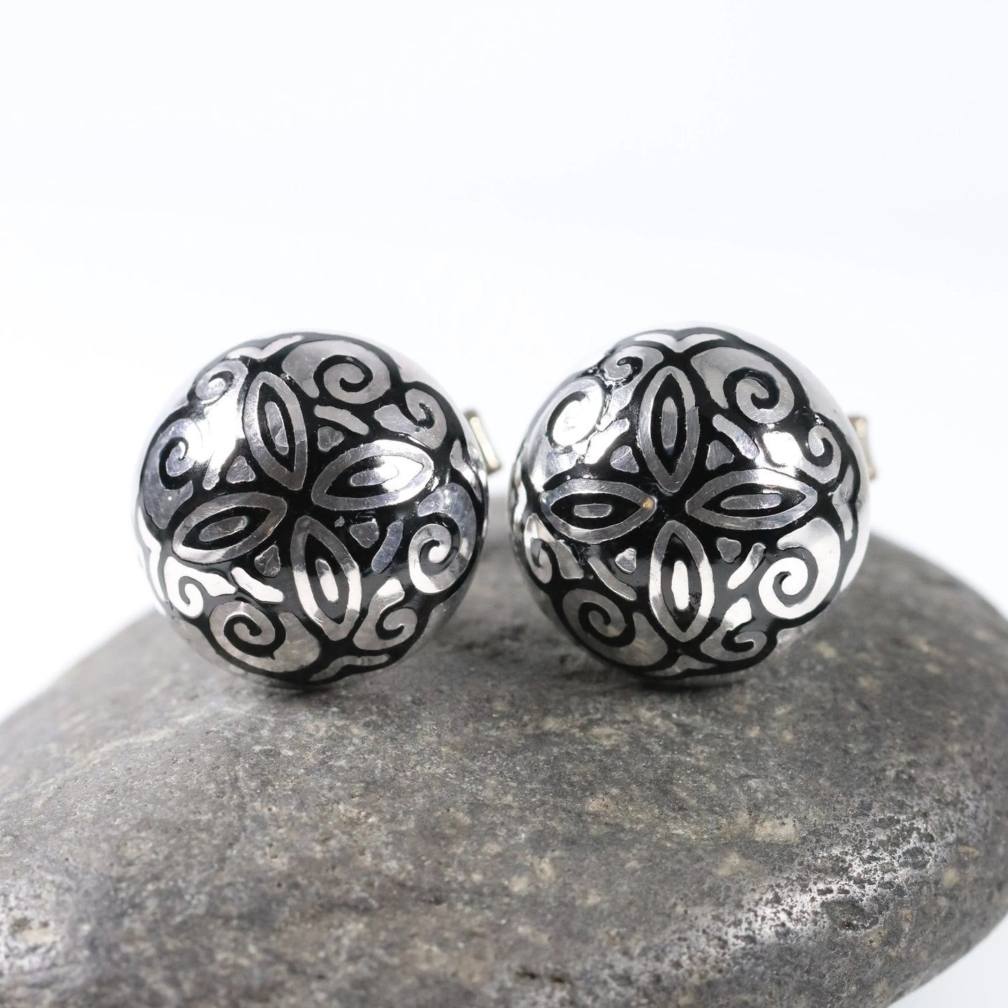 SOLD OUT: Vintage Margot de Taxco Jewelry | Round Floral Enamel Cufflinks - Carmel Fine Silver Jewelry