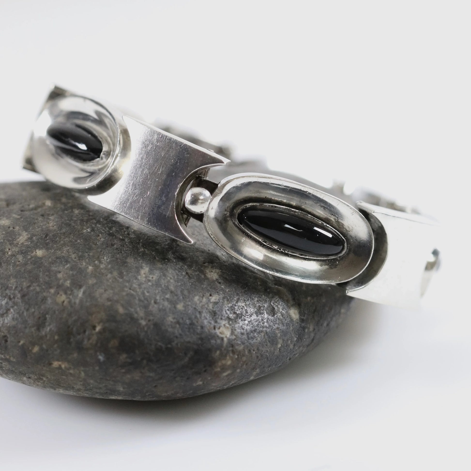 Vintage Antonio Pineda Taxco Silver Mexican Jewelry | Modernist Oval Onyx Panel Bracelet - Carmel Fine Silver Jewelry