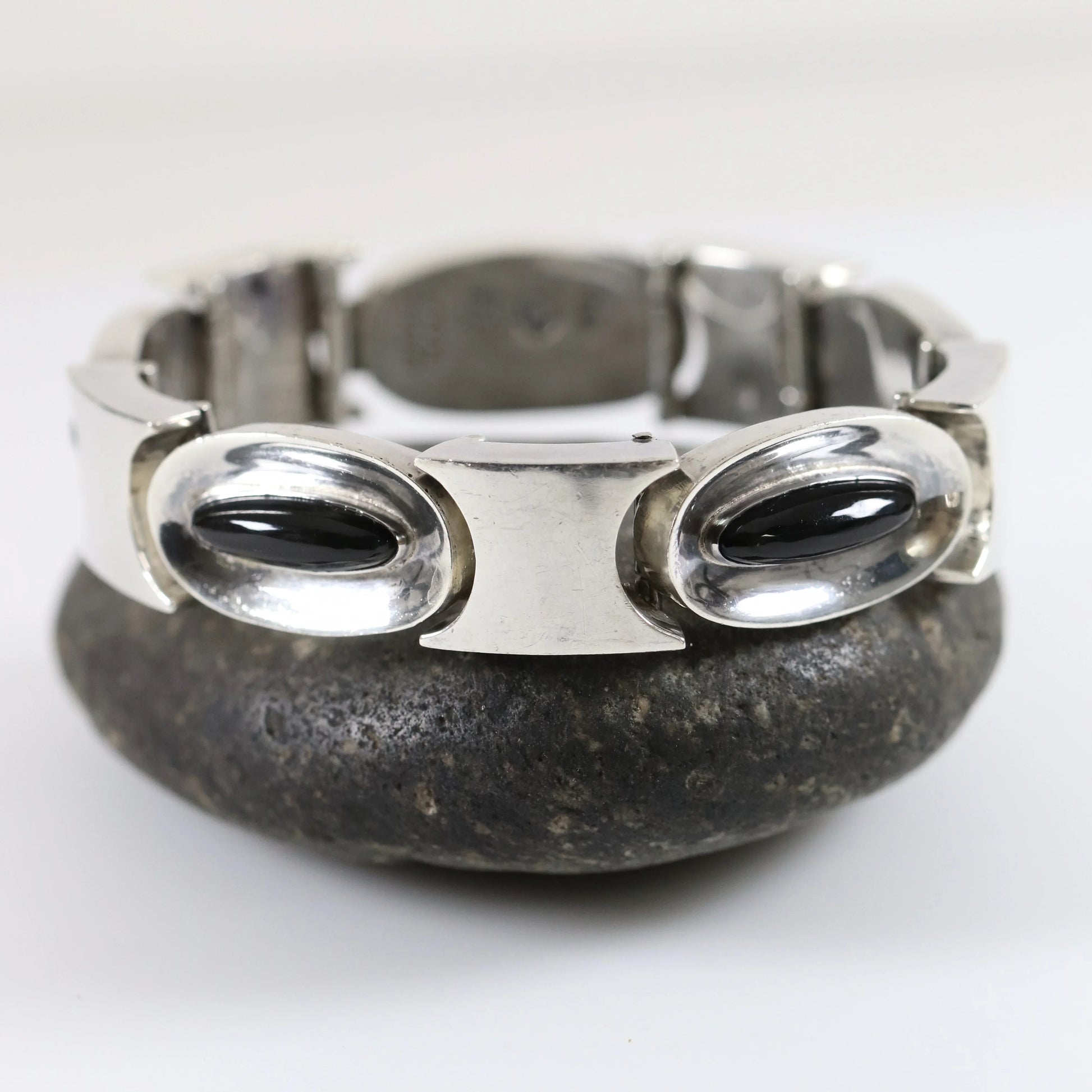 Vintage Antonio Pineda Taxco Silver Mexican Jewelry | Modernist Oval Onyx Panel Bracelet - Carmel Fine Silver Jewelry