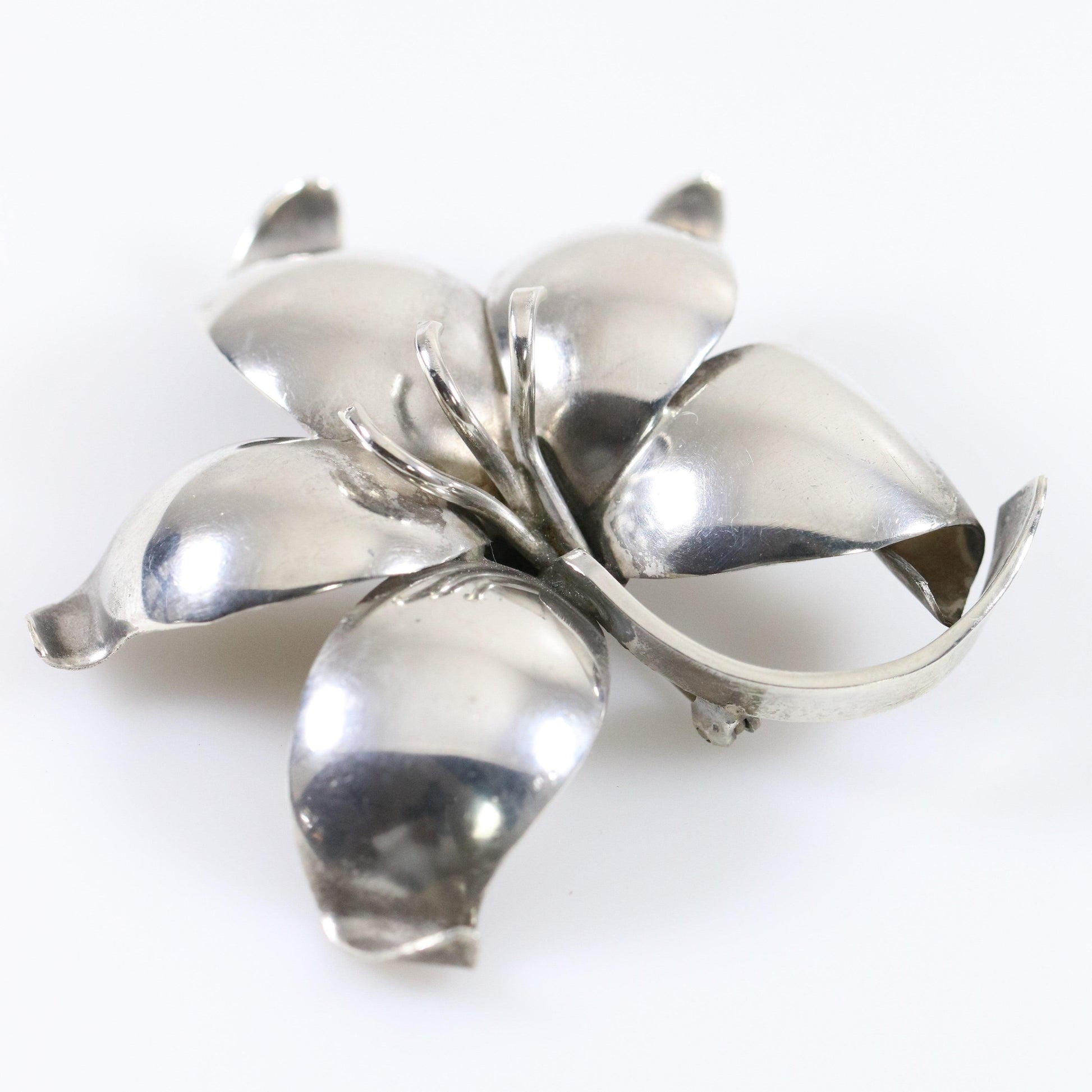 Vintage dänischer E Dagsted Sterling Silber Schmuck Florale modernistische Mid-Century-Brosche