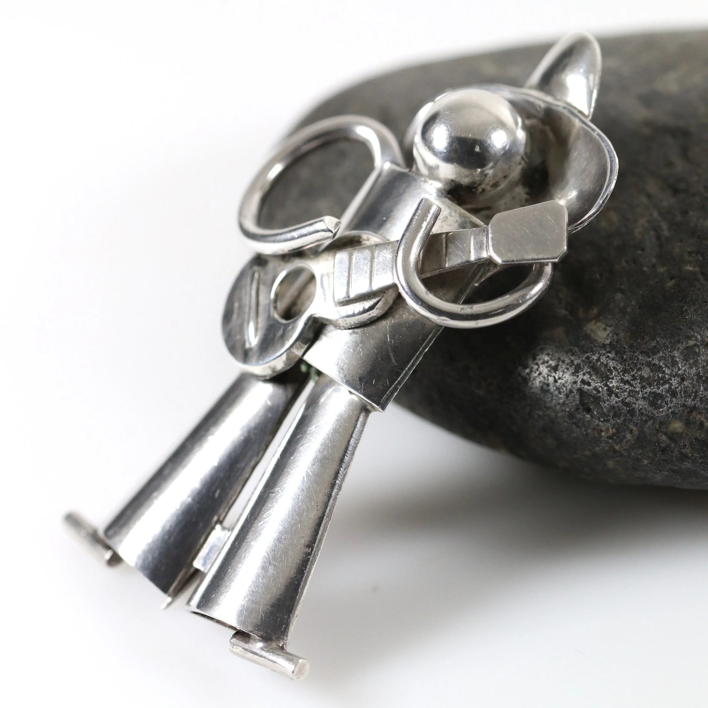 Vintage Fred Davis Jewelry | Guitar Player Brooch in Sterling Silver c.1930 Mexico - Carmel Fine Silver Jewelry