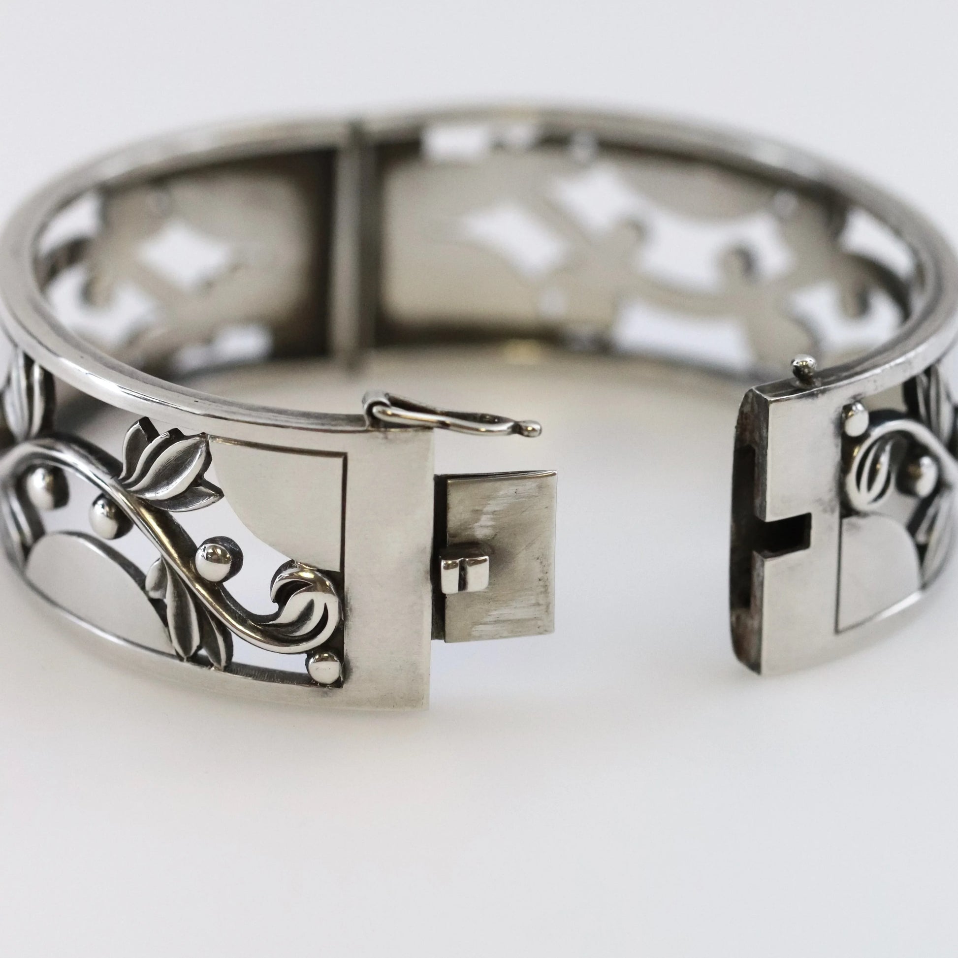 Vintage Georg Jensen Jewelry | Harald Nielsen Vine and Berry Hinged Bangle 66 - Carmel Fine Silver Jewelry