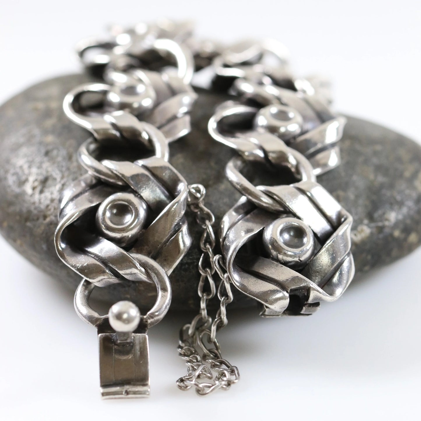 Vintage Hector Aguilar Jewelry | Ribbon Panel 940 Sterling Silver Link Bracelet Mexico - Carmel Fine Silver Jewelry