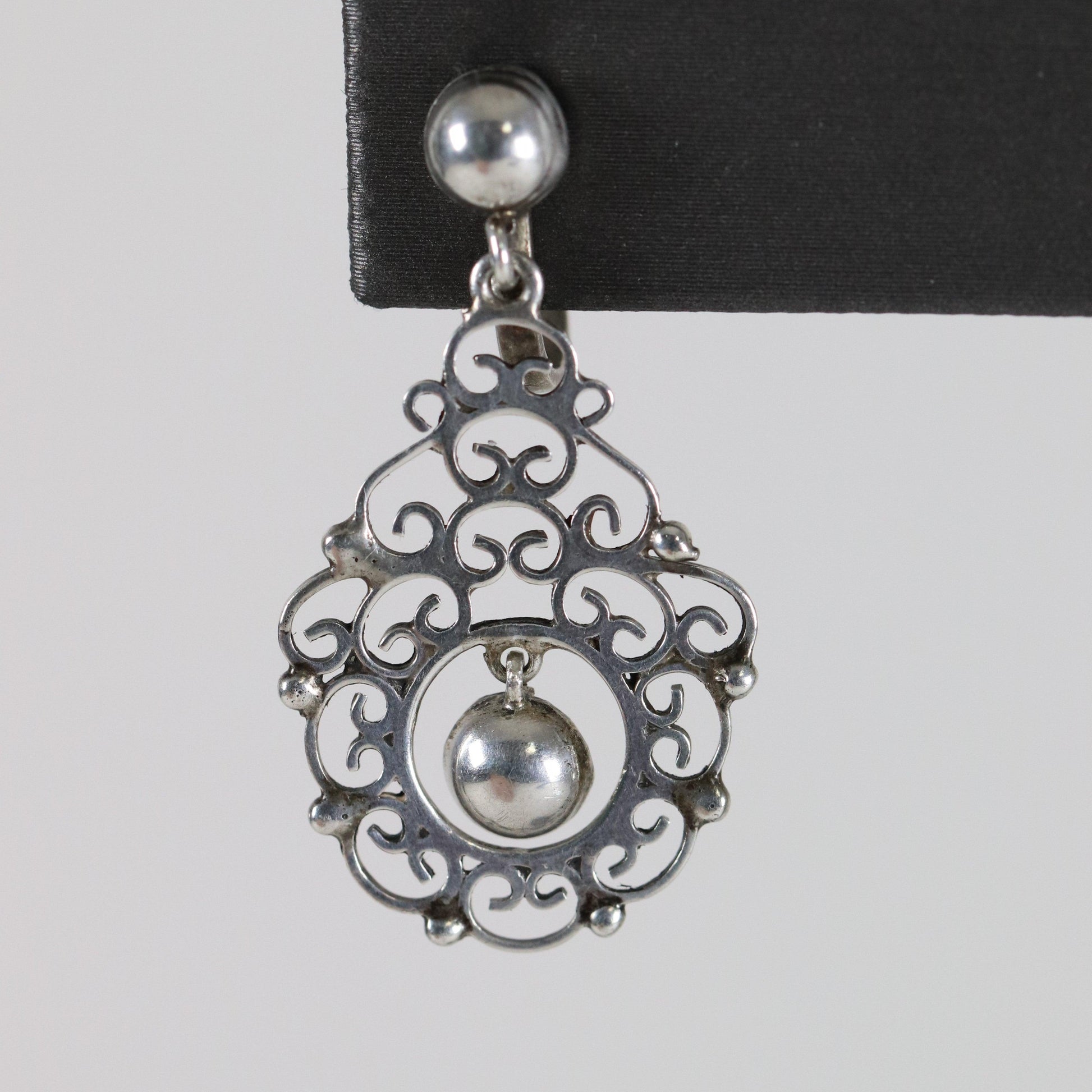 Vintage Modernist Silver Jewelry | Silver Ball and Lace Screwback Earrings - Carmel FSJ