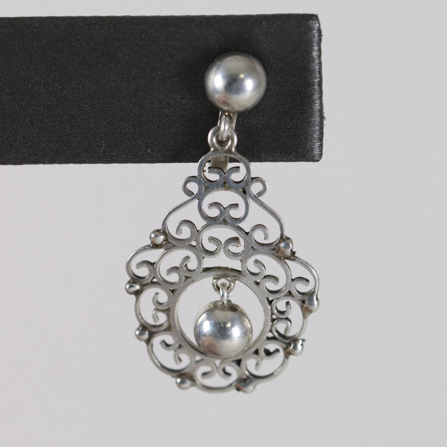 Vintage Modernist Silver Jewelry | Silver Ball and Lace Screwback Earrings - Carmel FSJ