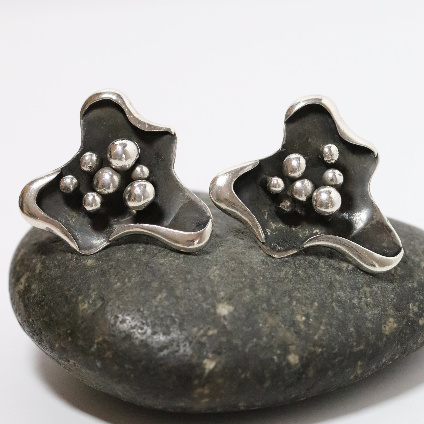 Vintage Salvador Teran Jewelry | Amoeba Screw Back Earrings 199 Mexico - Carmel Fine Silver Jewelry