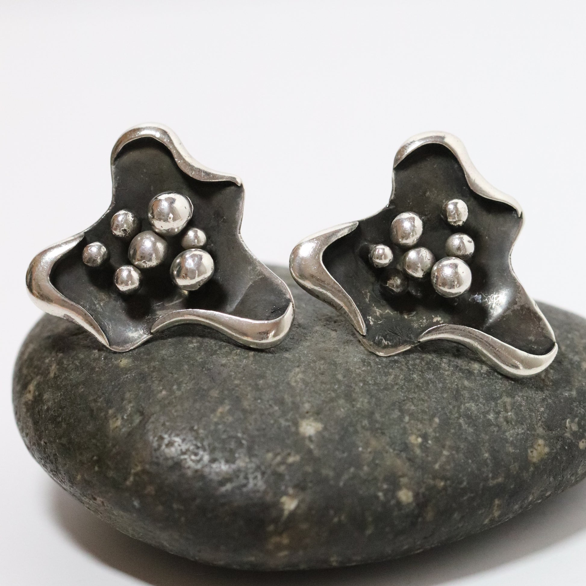 Vintage Salvador Teran Jewelry | Amoeba Screw Back Earrings 199 Mexico - Carmel Fine Silver Jewelry
