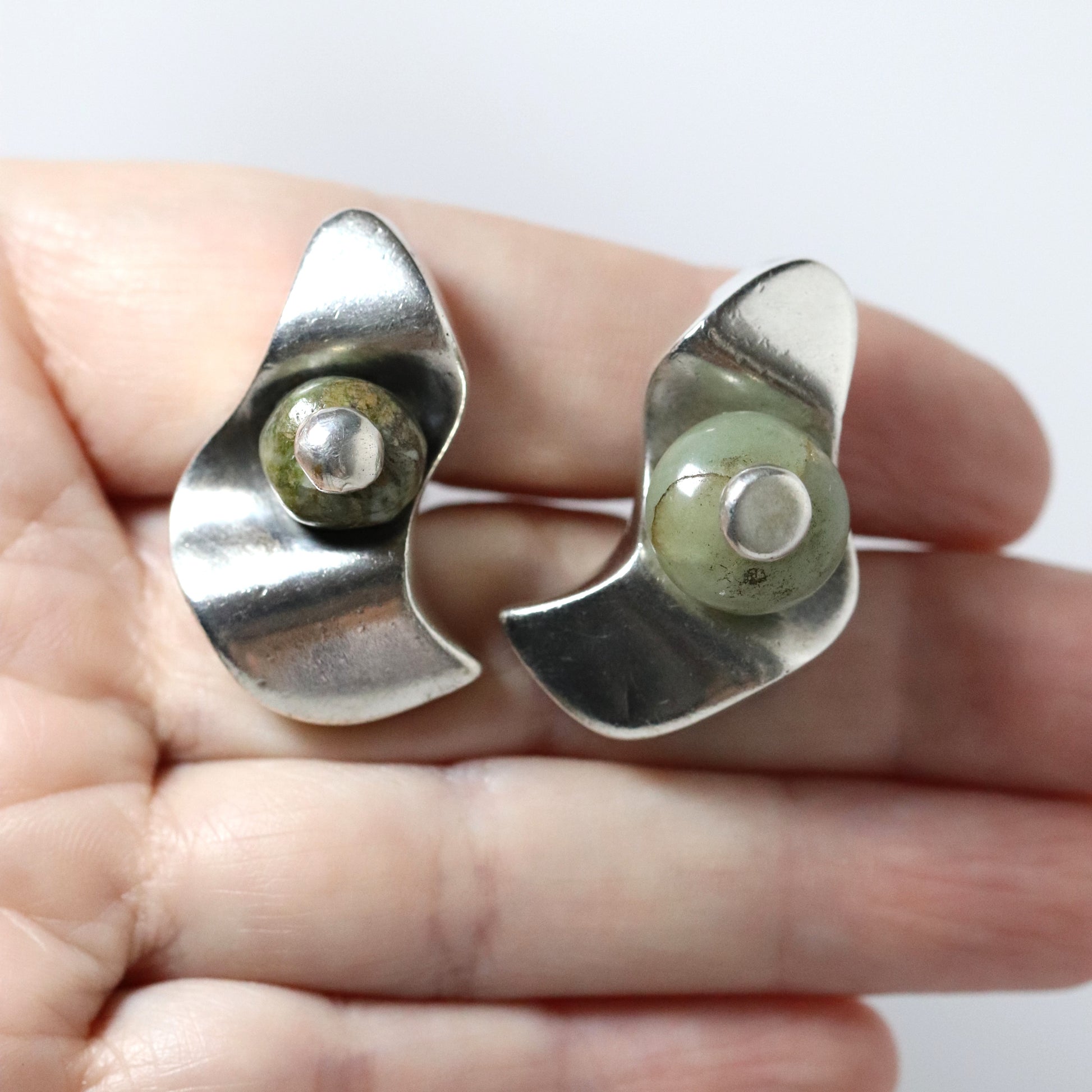 Vintage Salvador Teran Jewelry | Chunky Abstract Cufflinks with Green Stone Taxco Mexico - Carmel FSJ