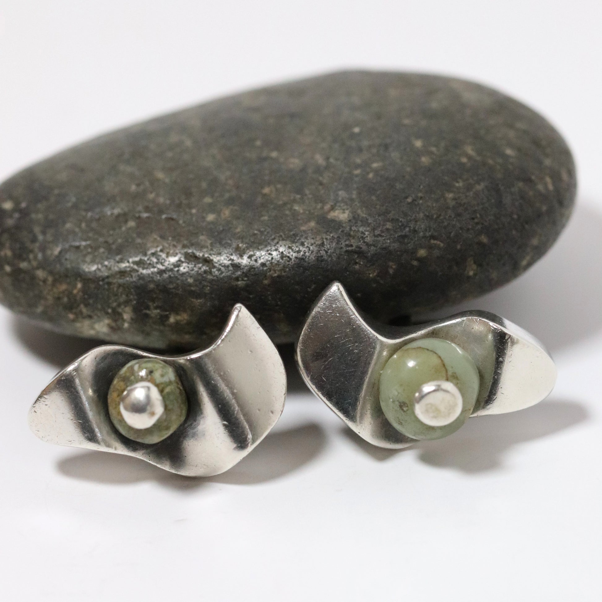 Vintage Salvador Teran Jewelry | Chunky Abstract Cufflinks with Green Stone Taxco Mexico - Carmel FSJ