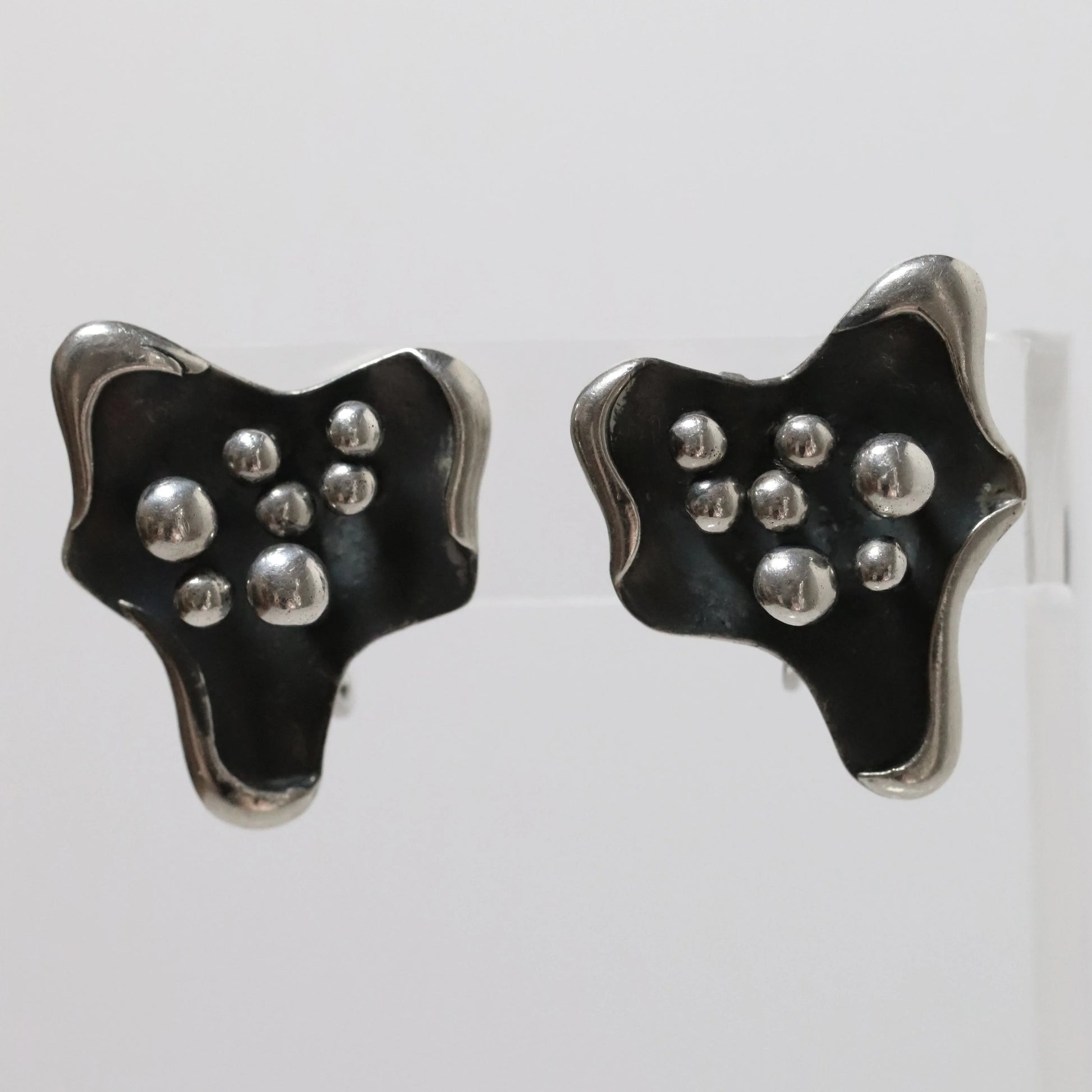 Vintage Salvador Teran Jewelry | Modernist Abstract Clip On Earrings 144 Mexico - Carmel Fine Silver Jewelry