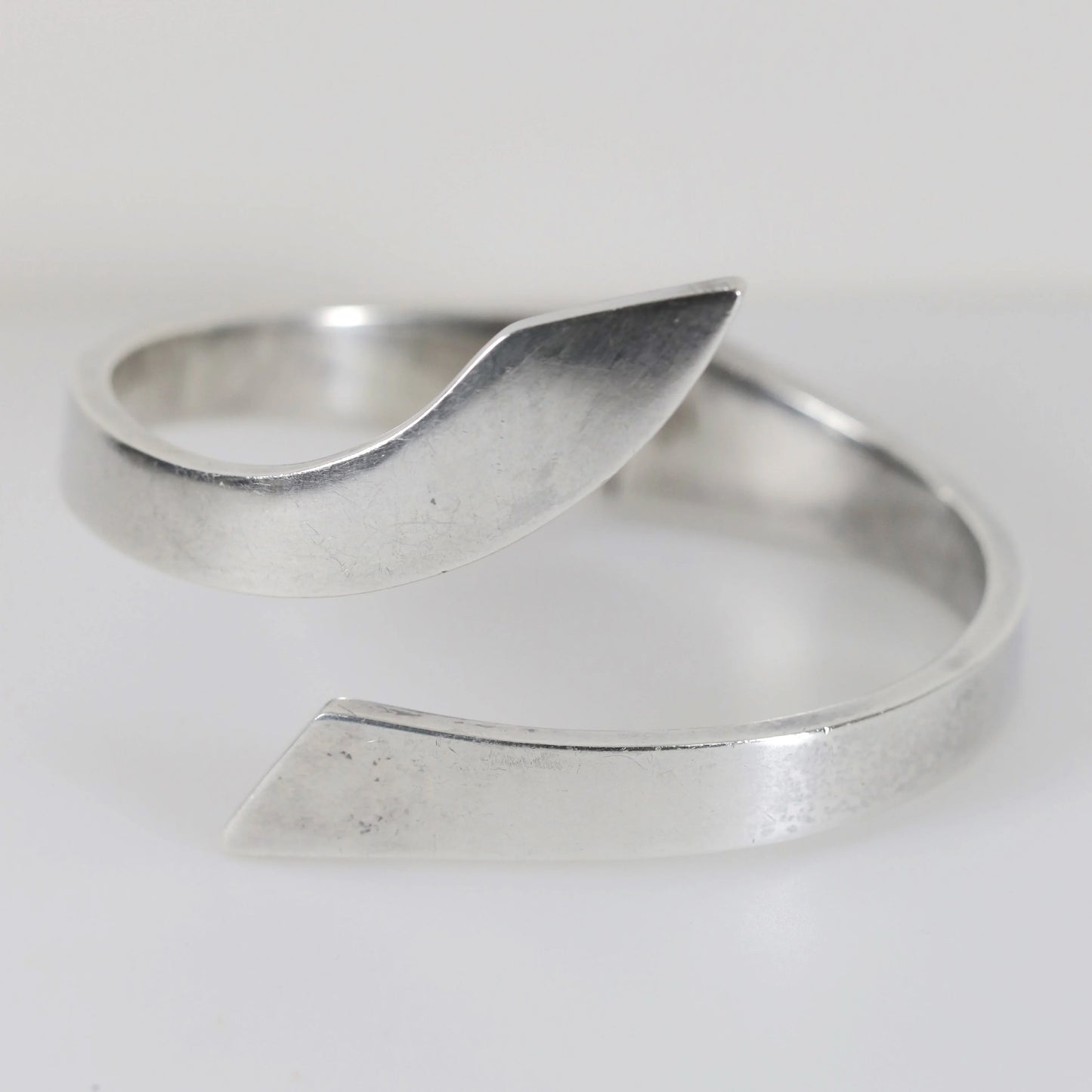 Vintage Sigi Pineda Jewelry | Solid Silver Modernist Clamper Bangle Bracelet 238 Mexico - Carmel Fine Silver Jewelry