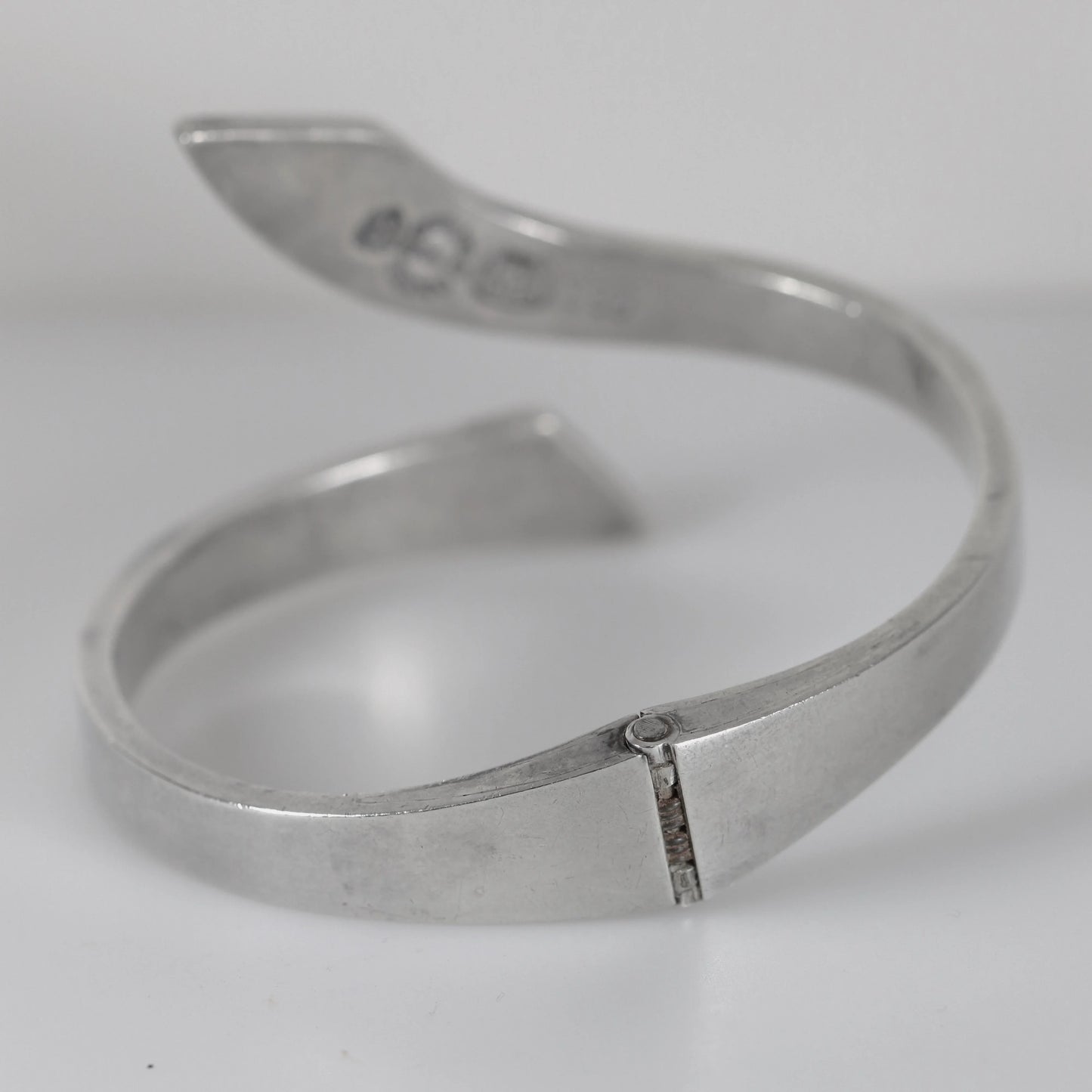 Vintage Sigi Pineda Jewelry | Solid Silver Modernist Clamper Bangle Bracelet 238 Mexico - Carmel Fine Silver Jewelry