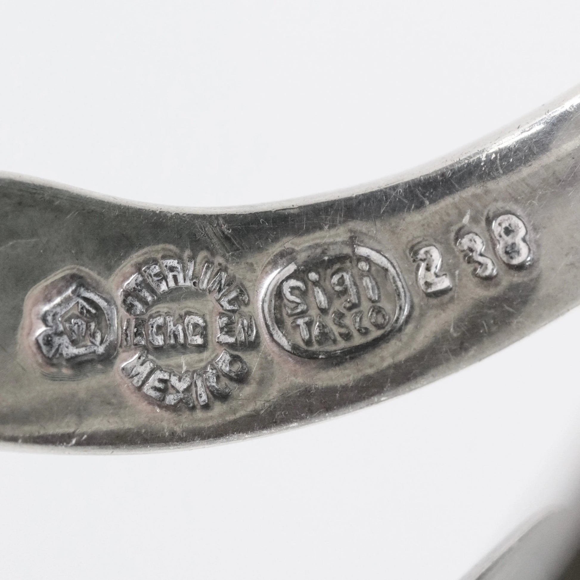 Vintage Sigi Pineda Jewelry | Solid Silver Modernist Clamper Bangle Bracelet 238 Mexico - Carmel Fine Silver Jewelry