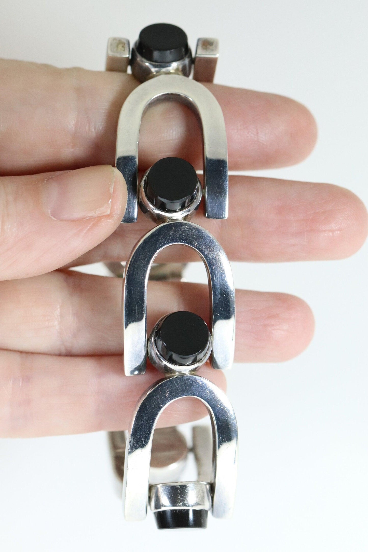 Antonio Pineda Bracelet | Taxco Mid-Century Modernist Horseshoe-Link Onyx | Vintage 970 Sterling Silver Mexico - Carmel Fine Silver Jewelry