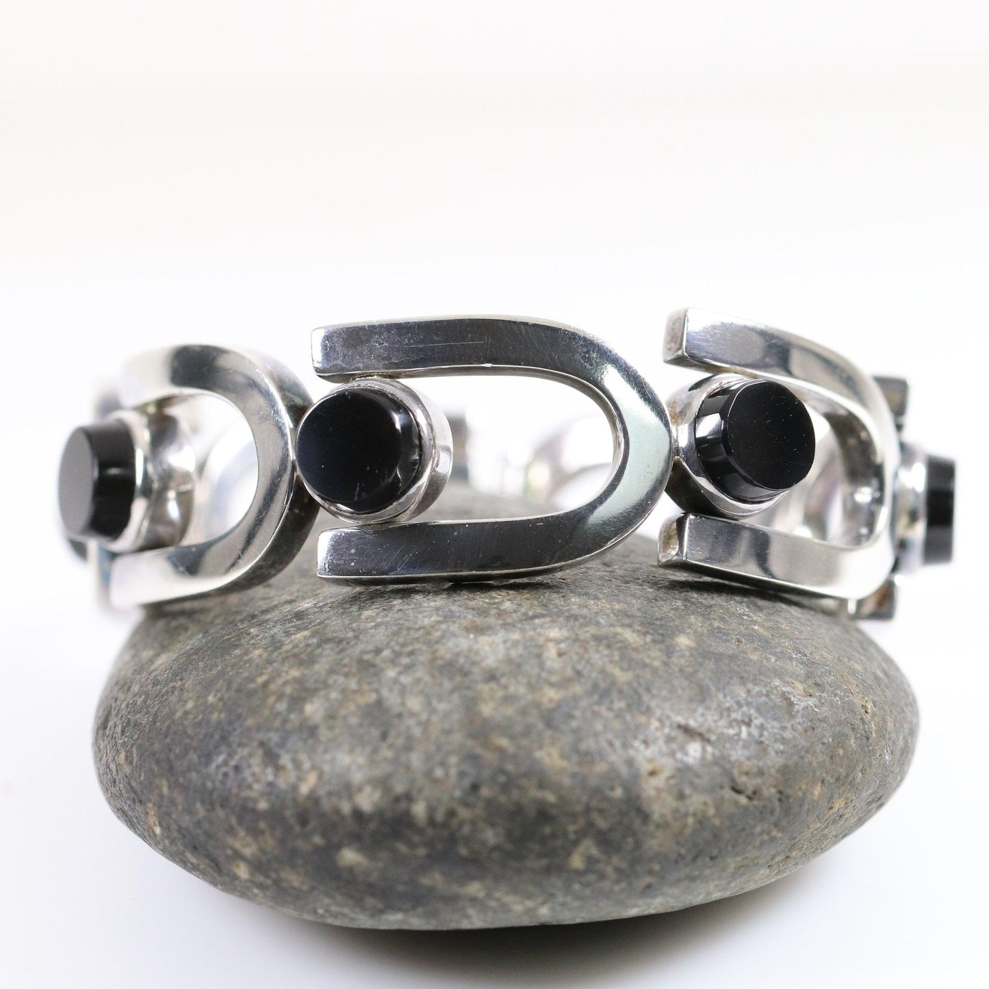 Antonio Pineda Bracelet | Taxco Mid-Century Modernist Horseshoe-Link Onyx | Vintage 970 Sterling Silver Mexico - Carmel Fine Silver Jewelry